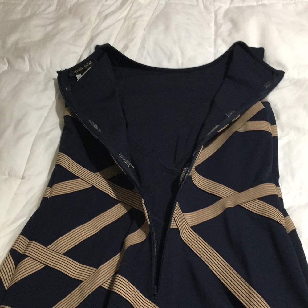 Dress - Picture 3 of 4